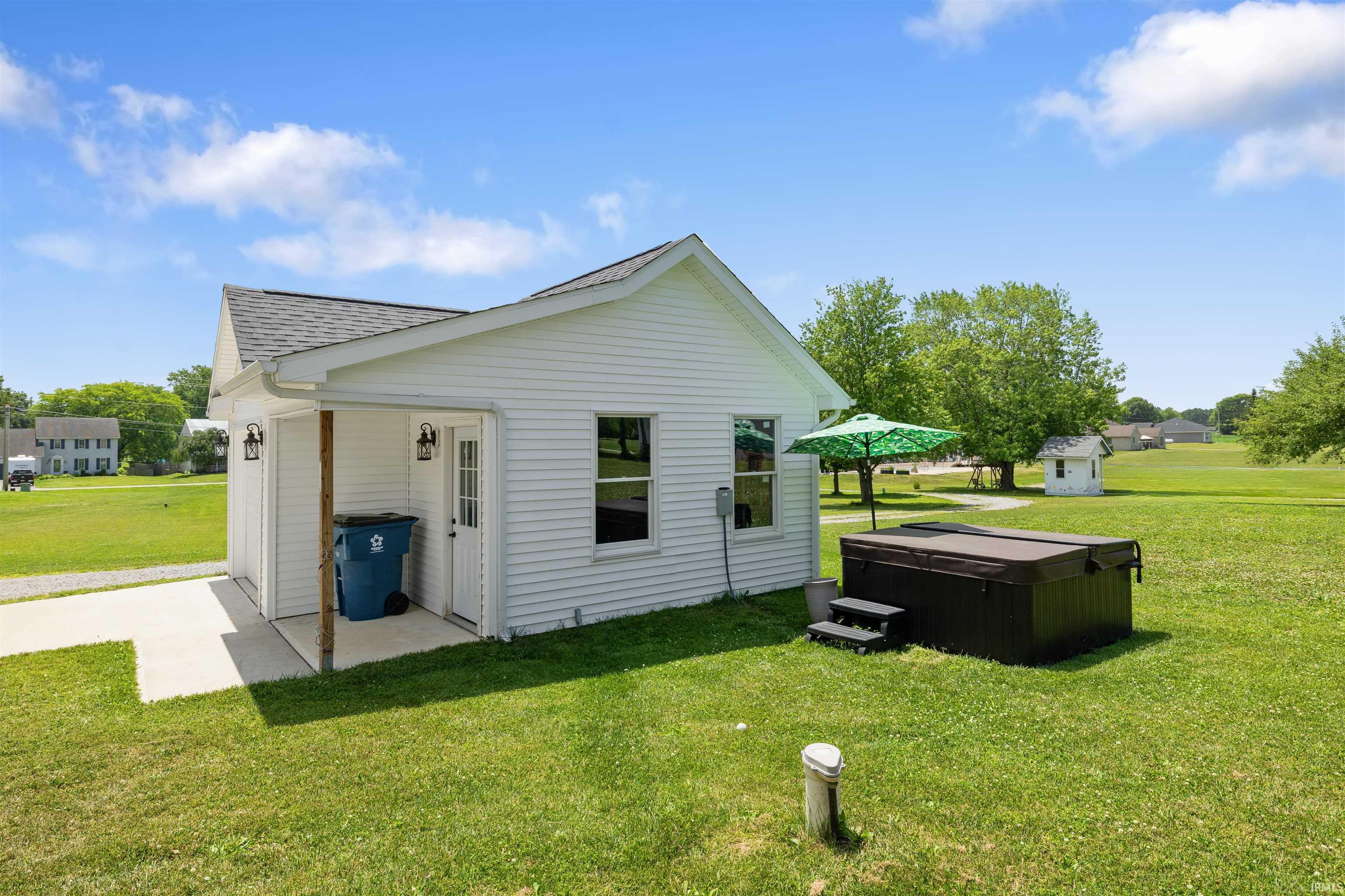 9883 Gerig Road Leo, IN 46765 - Photo 4 of 44