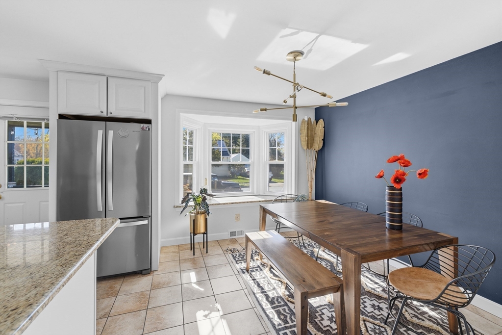 377 Archer Street Fall River, MA 02720 - Photo 5 of 29