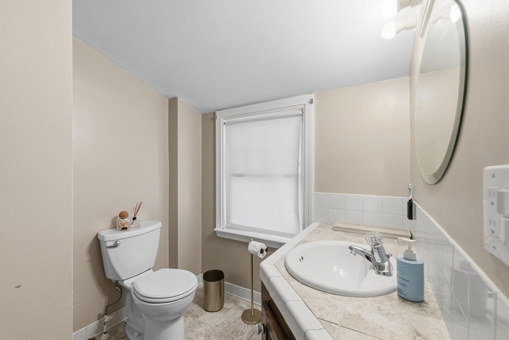 377 Archer Street Fall River, MA 02720 - Photo 8 of 29