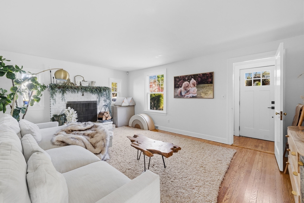 377 Archer Street Fall River, MA 02720 - Photo 9 of 29