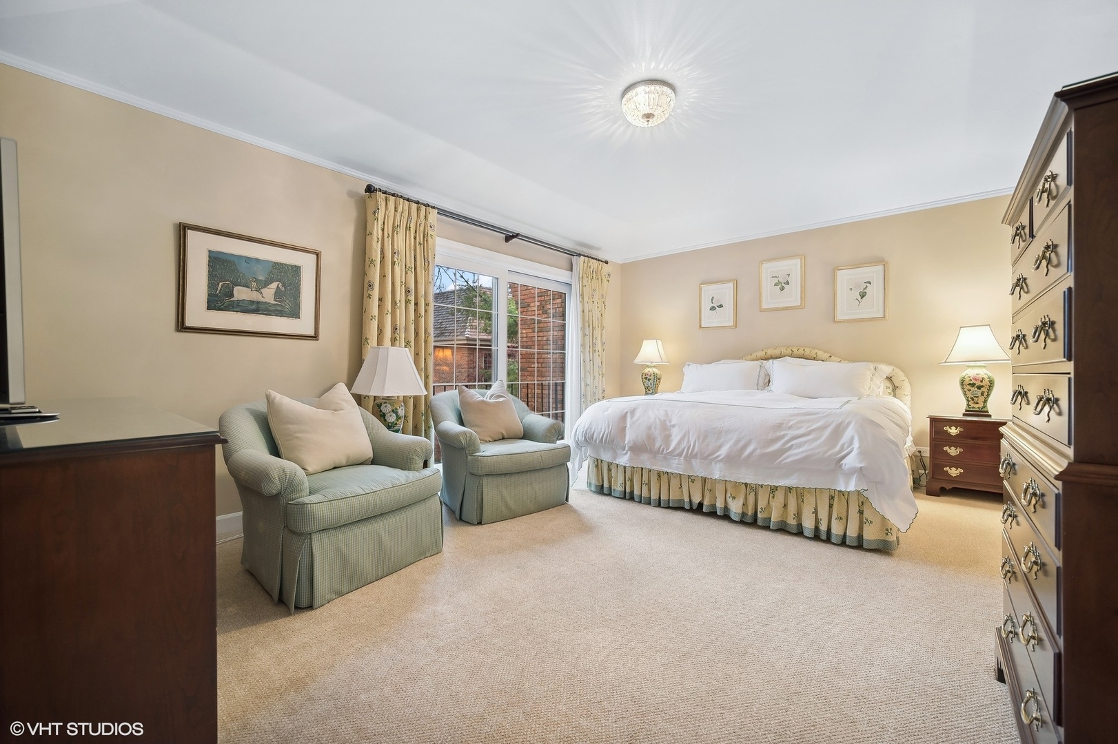 3 Landmark Street Northfield, IL 60093 - Photo 20 of 31 a spacious bedroom with a bed and a couch