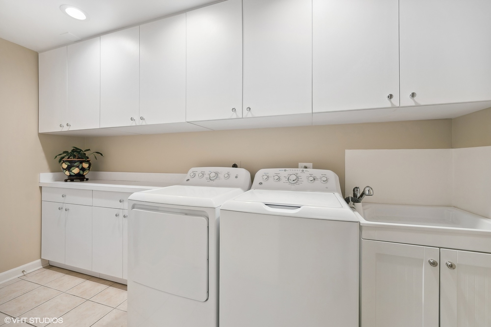 3 Landmark Street Northfield, IL 60093 - Photo 26 of 31 a utility room with dryer and washer