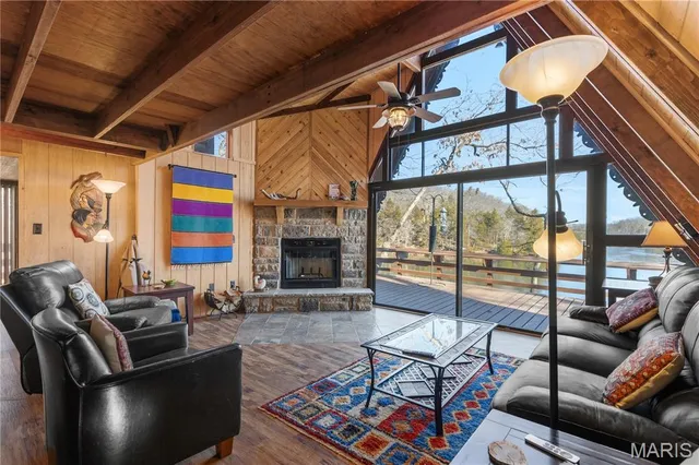 $575,000 | 145 East Innsbrook Cir Drive, Wright City, MO 63390