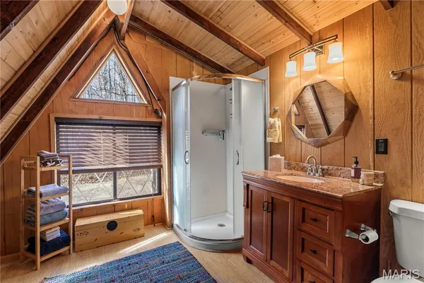 $575,000 | 145 East Innsbrook Cir Drive, Wright City, MO 63390