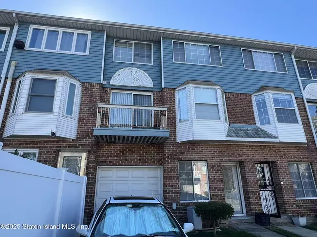 $548,000 | 190 Monahan Avenue | New Springville