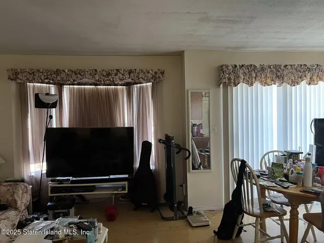 $548,000 | 190 Monahan Avenue | New Springville