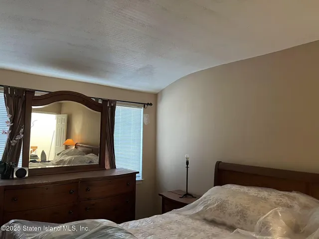 $548,000 | 190 Monahan Avenue | New Springville