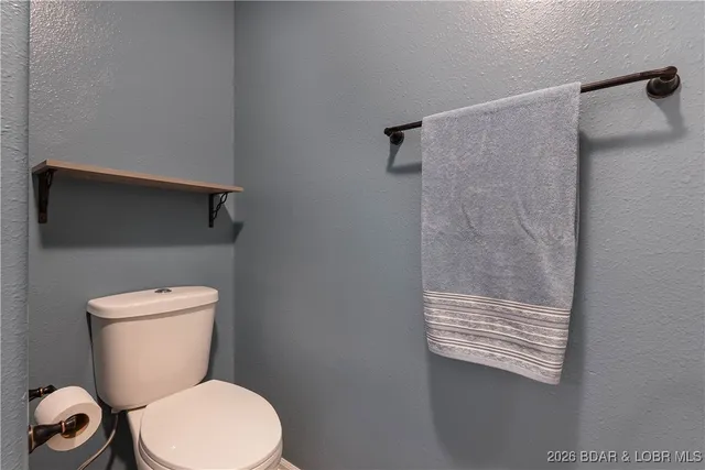 $329,900 | 214 Emerald Bay Drive, Unit 1D, Lake Ozark, MO 65049