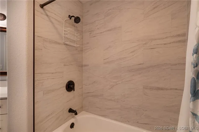 $329,900 | 214 Emerald Bay Drive, Unit 1D, Lake Ozark, MO 65049