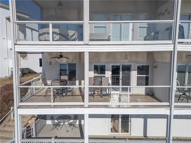 $329,900 | 214 Emerald Bay Drive, Unit 1D, Lake Ozark, MO 65049