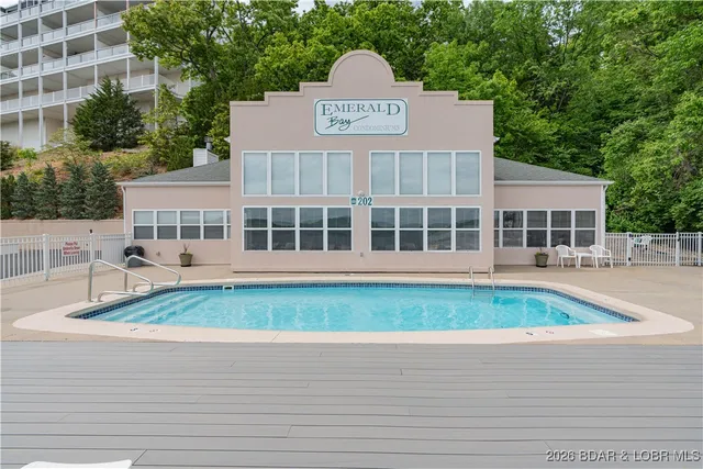 $329,900 | 214 Emerald Bay Drive, Unit 1D, Lake Ozark, MO 65049