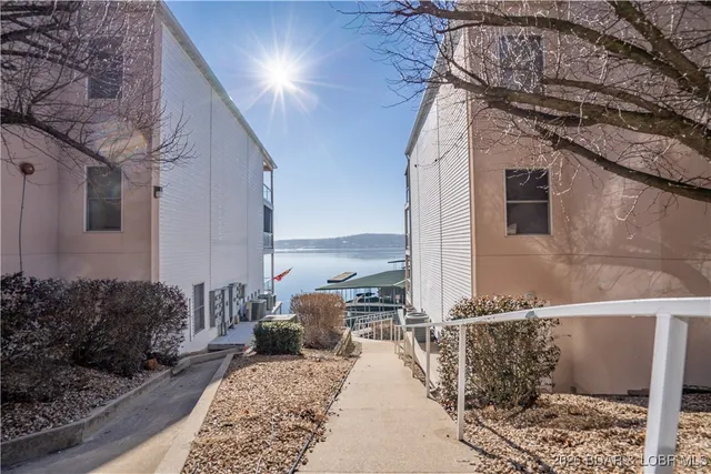 $329,900 | 214 Emerald Bay Drive, Unit 1D, Lake Ozark, MO 65049