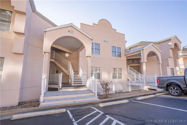 $329,900 | 214 Emerald Bay Drive, Unit 1D, Lake Ozark, MO 65049