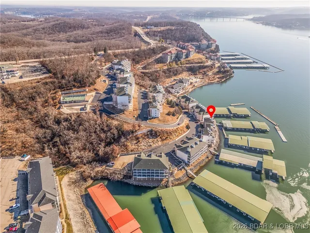 $329,900 | 214 Emerald Bay Drive, Unit 1D, Lake Ozark, MO 65049