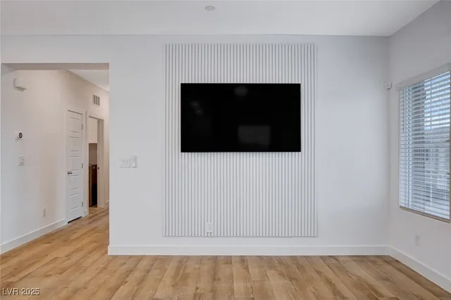 $2,398 | 237 Callen Falls Avenue, Unit 2025, Henderson, NV 89011