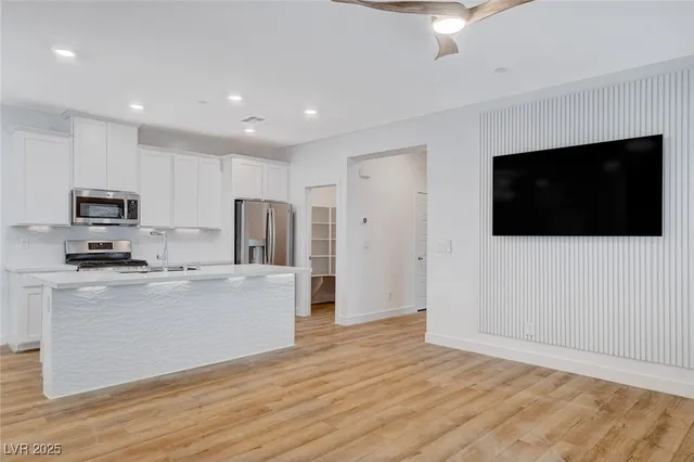 $2,398 | 237 Callen Falls Avenue, Unit 2025, Henderson, NV 89011