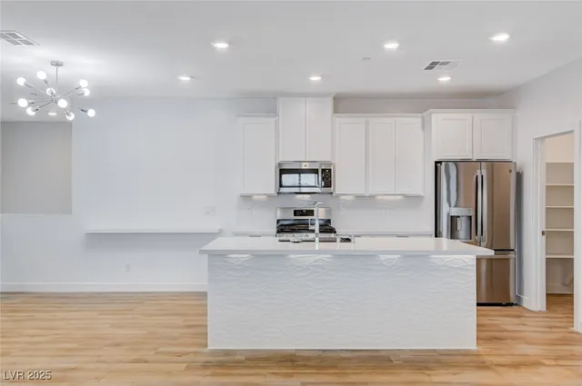 $2,398 | 237 Callen Falls Avenue, Unit 2025, Henderson, NV 89011