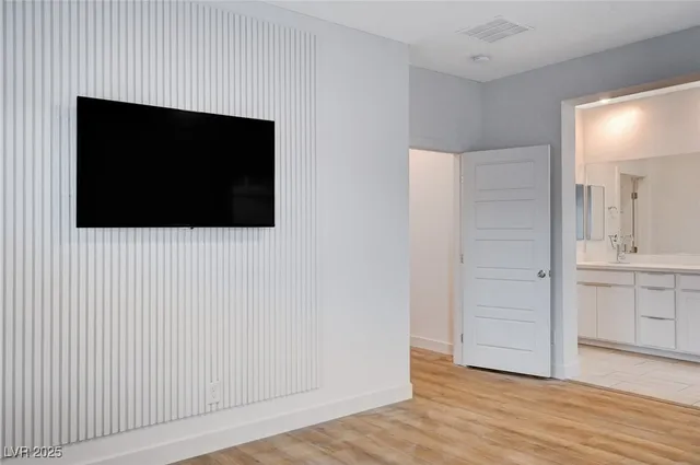 $2,398 | 237 Callen Falls Avenue, Unit 2025, Henderson, NV 89011