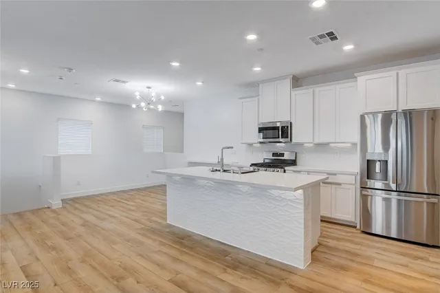 $2,398 | 237 Callen Falls Avenue, Unit 2025, Henderson, NV 89011