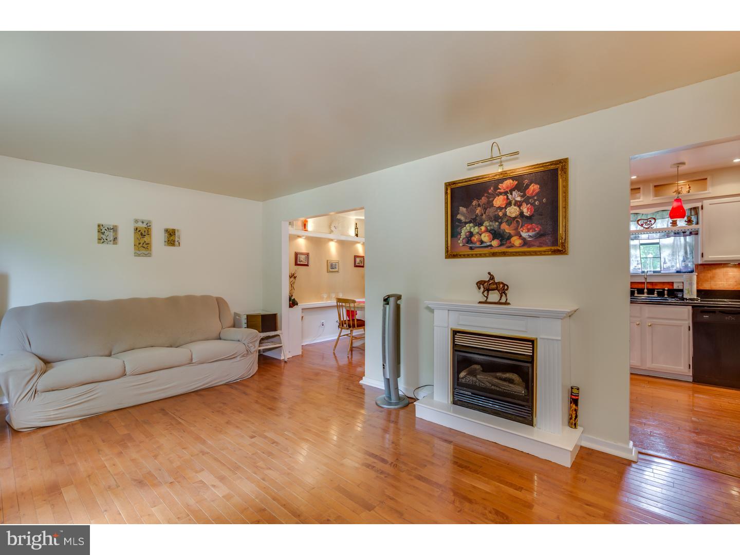 40 Evesham Road Cherry Hill, NJ 08003 - Photo 3 of 25