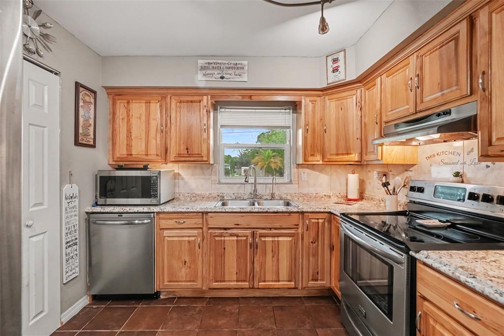 8318 Goodrich Street Spring Hill, FL 34606 - Photo 14 of 23 Gallery Image 14