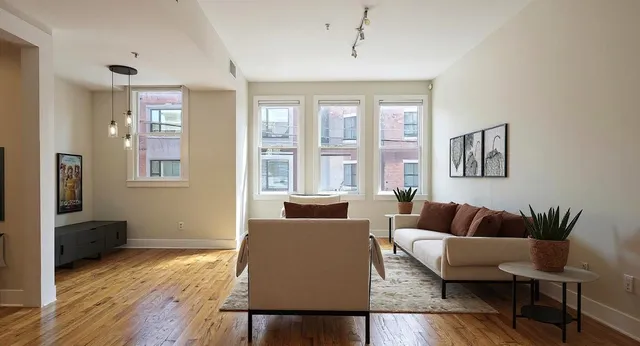 $545,000 | 508 Madison Street, Unit 5, Nashville, TN 37208