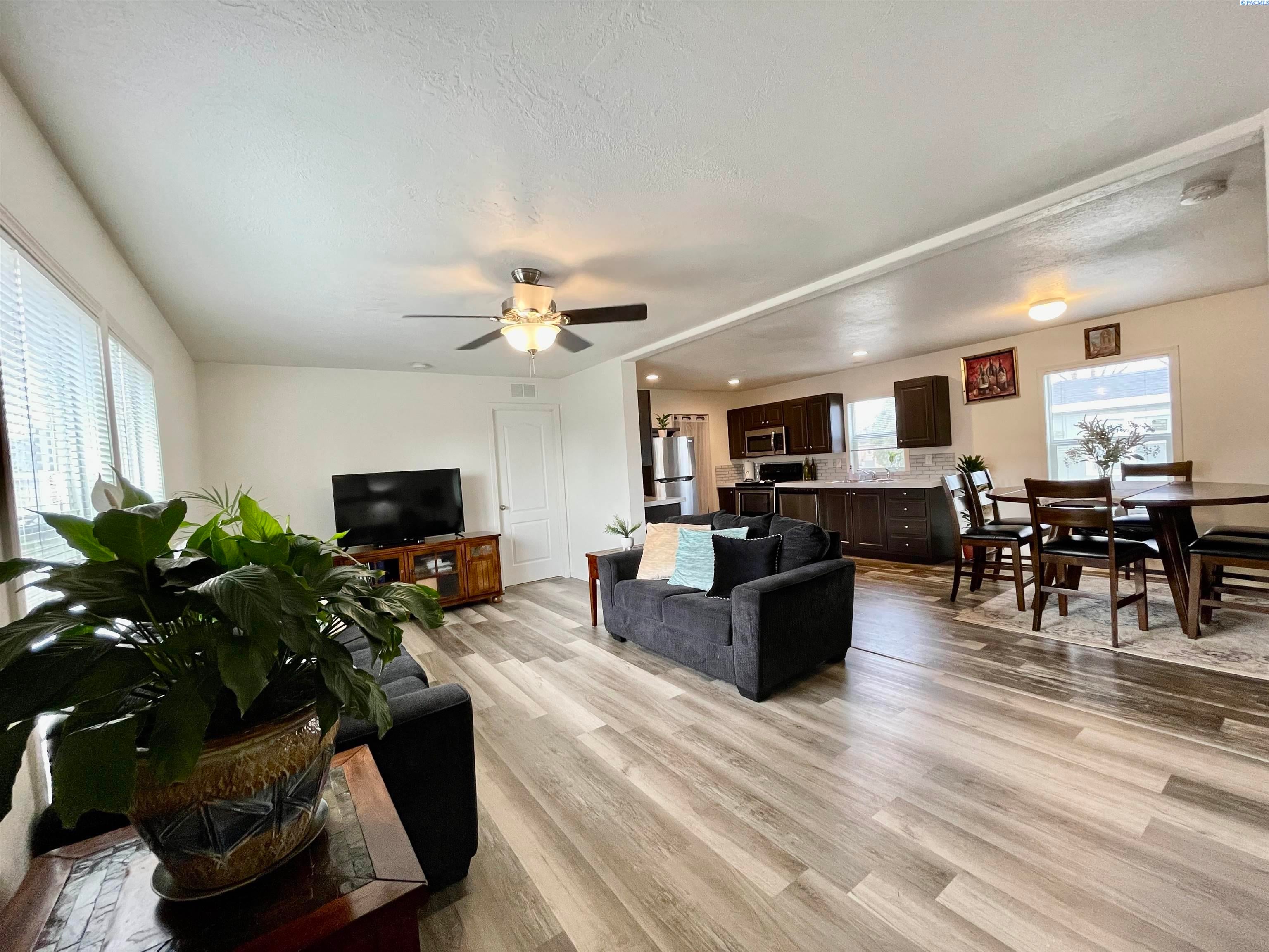 203106 East Bowles Road, Unit 56 Kennewick, WA 99337 - Photo 8 of 20 Gallery Image 8