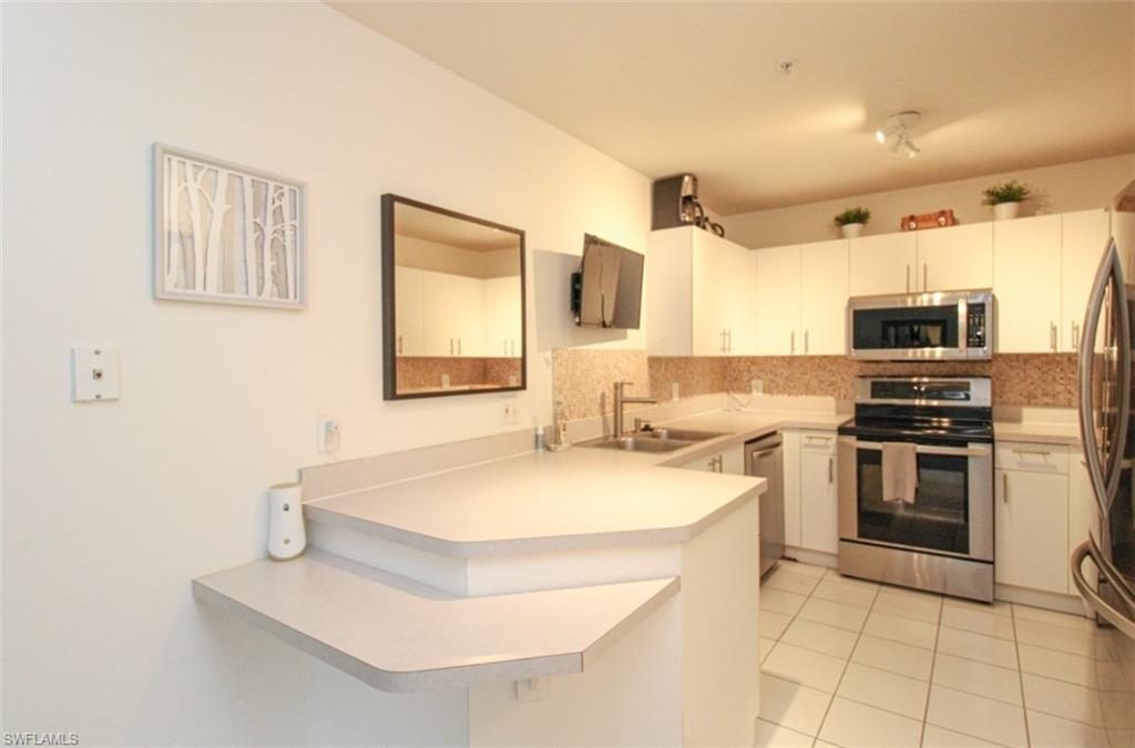 519 Roma Court, Unit 3208 Naples, FL 34110 - Photo 18 of 50