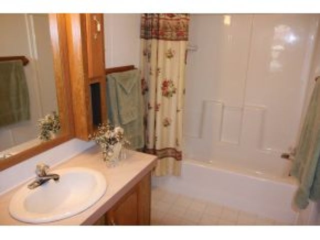 77 Edgewater Court Rhinelander, WI 54501 - Photo 7 of 12 Gallery Image 7