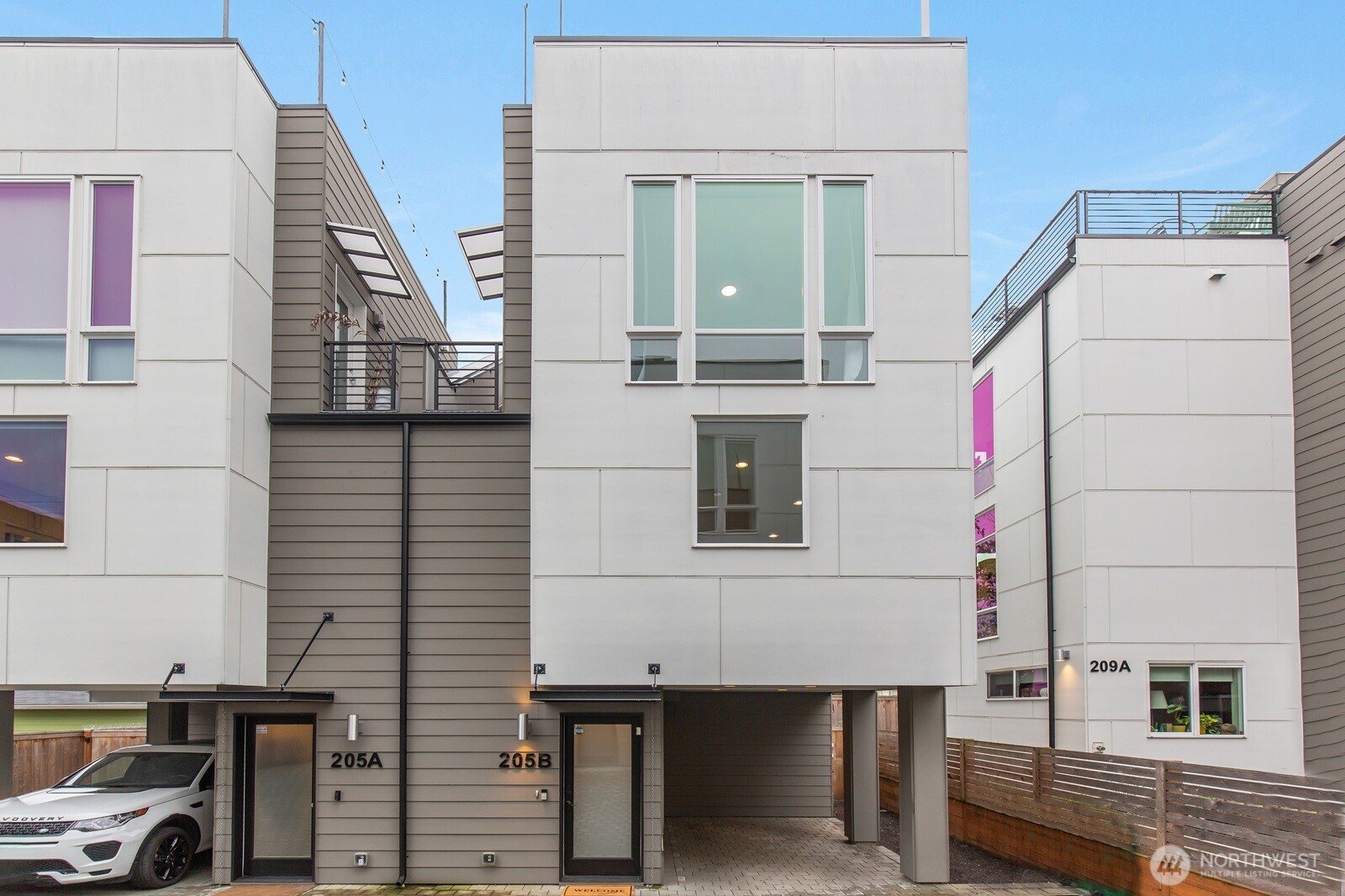 205 16th Avenue, Unit B Seattle, WA 98122 - Photo 1 of 1