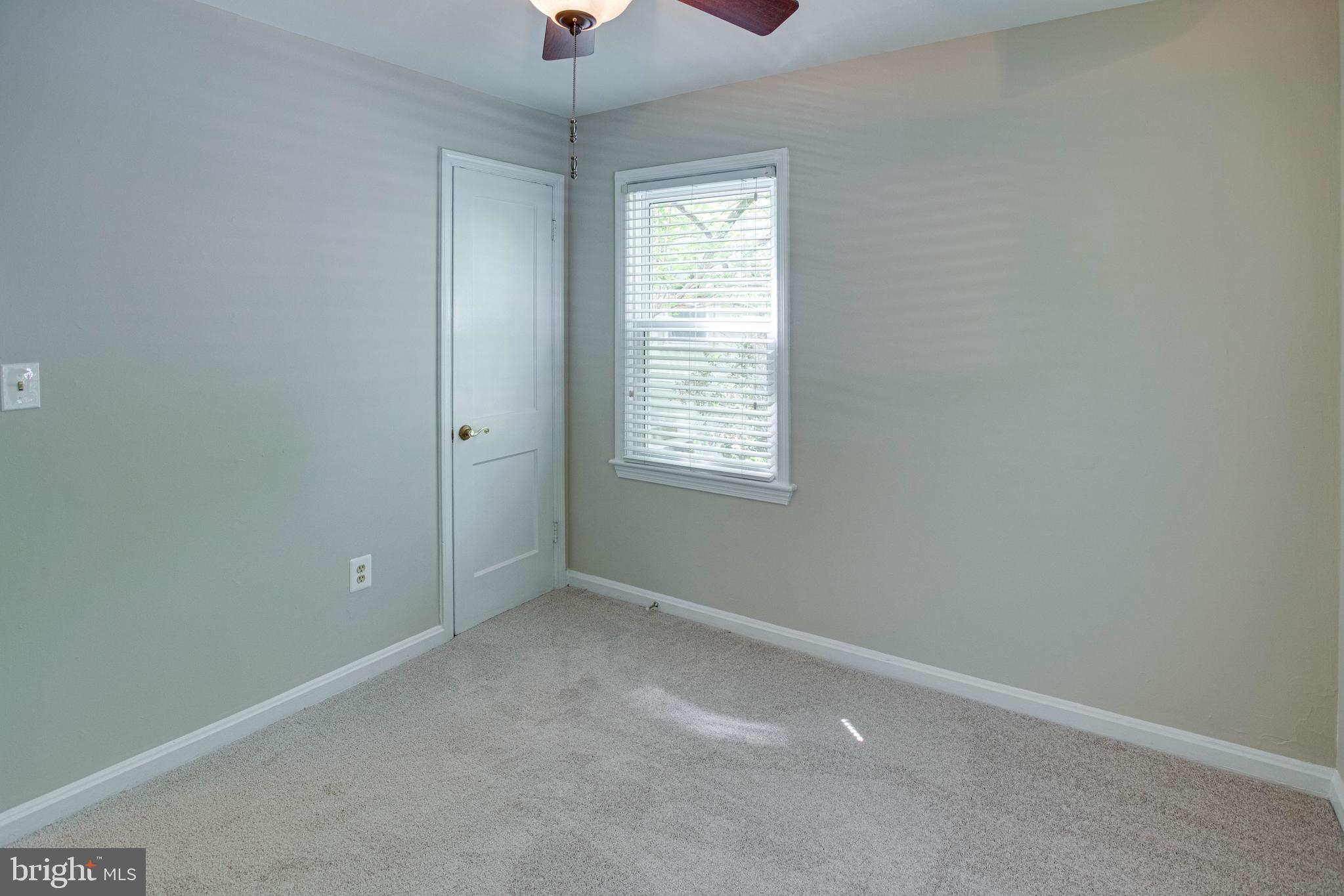 4028 Roberts Road Fairfax, VA 22032 - Photo 18 of 39 Gallery Image 18