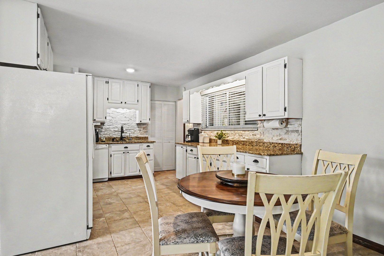 48 Pueblo Road Montgomery, IL 60538 - Photo 7 of 33 Gallery Image 7