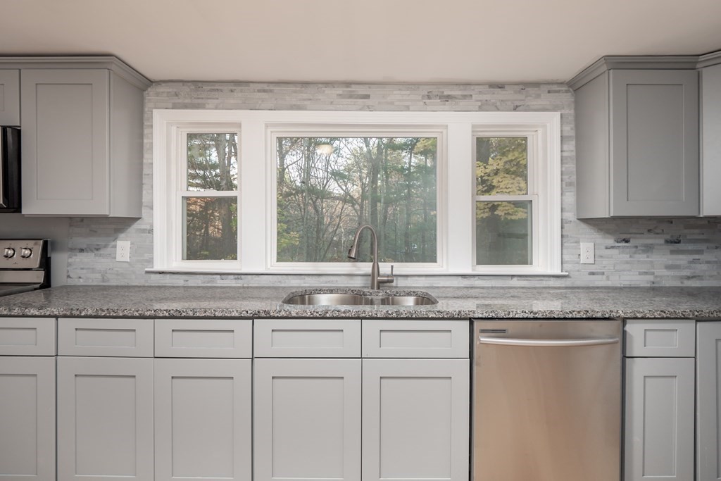 36 G H Wilson Road Spencer, MA 01562 - Photo 4 of 27 Gallery Image 4