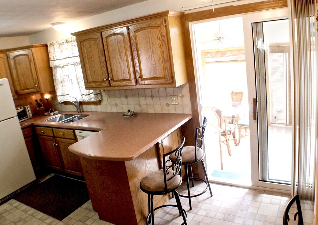 35 Old Farm Road Chicopee, MA 01020 - Photo 4 of 30 Gallery Image 4