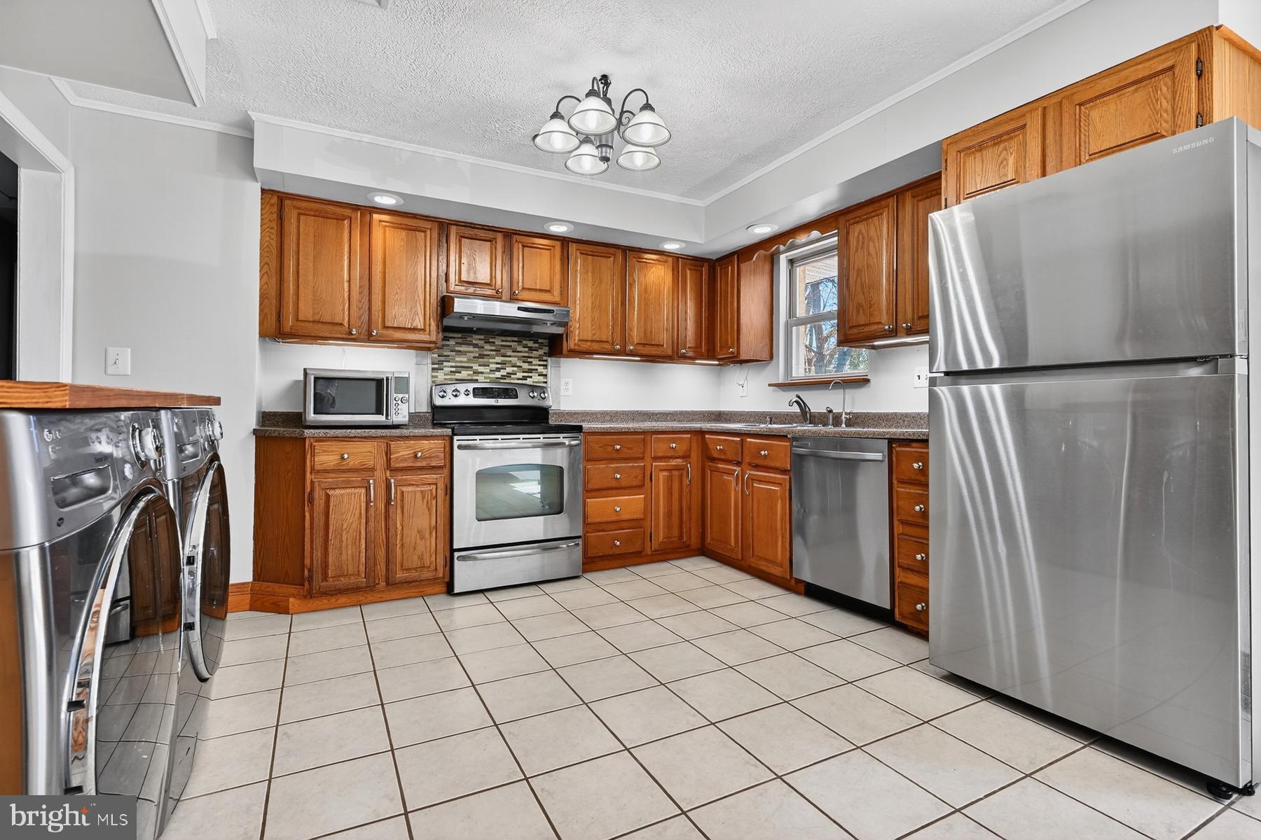 118 Elliott Place Edgewater, MD 21037 - Photo 12 of 57 Kitchen