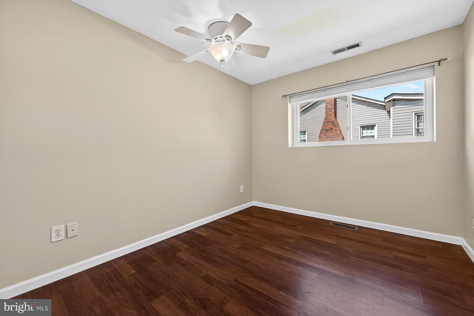 118 Elliott Place Edgewater, MD 21037 - Photo 27 of 57 Bedroom 3