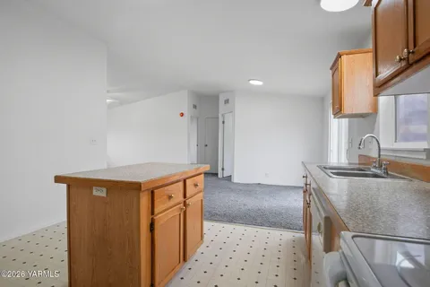 $329,000 | 140 Duim Road, Selah, WA 98942