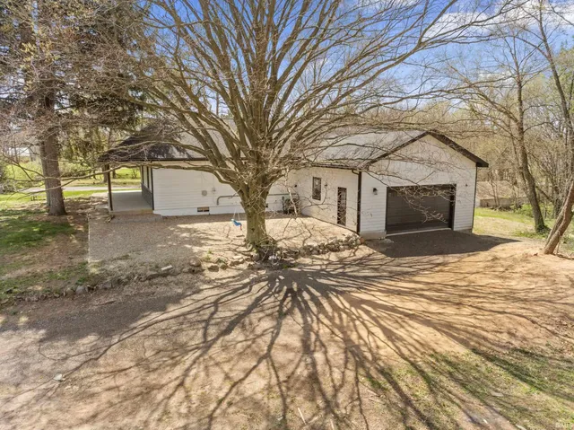 $350,000 | 57845 Crumstown Highway, South Bend, IN 46619