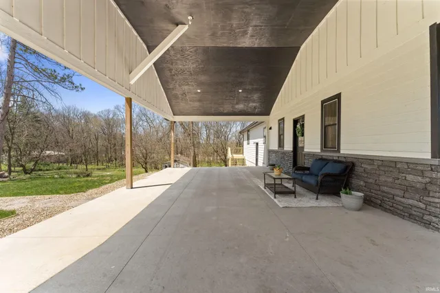 $350,000 | 57845 Crumstown Highway, South Bend, IN 46619