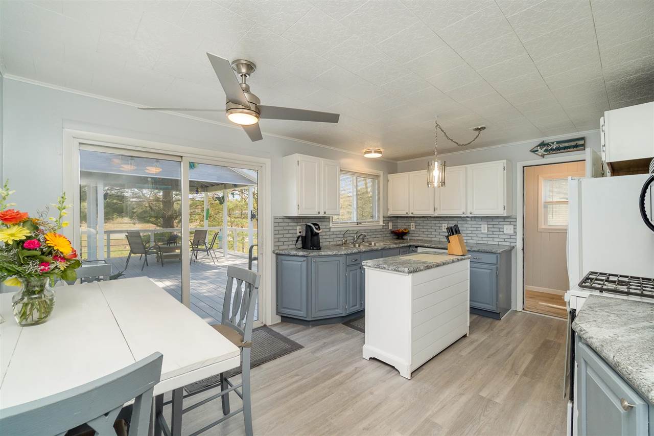 714 Rivers Terrace Road Gladwin, MI 48624 - Photo 6 of 35
