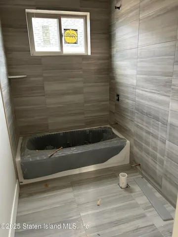 $1,425,000 | 471 Stewart Avenue | South New York