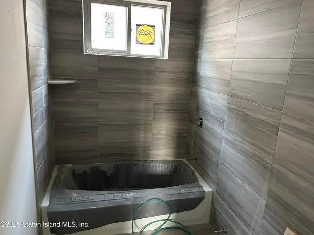 $1,425,000 | 471 Stewart Avenue | South New York