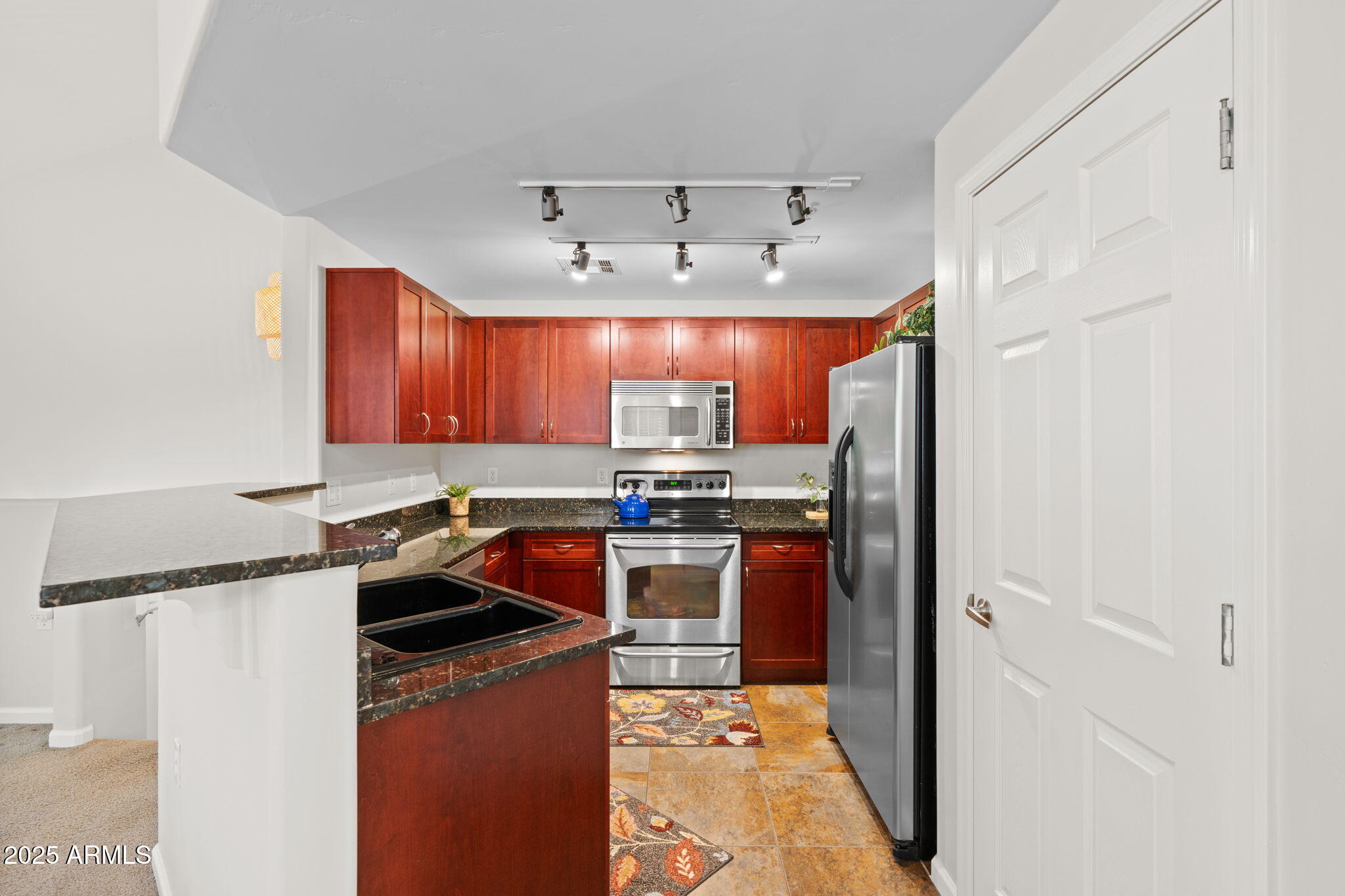 1920 East Bell Road, Unit 1034 Phoenix, AZ 85022 - Photo 8 of 34 8-web-or-mls-1902-e-bell-rd