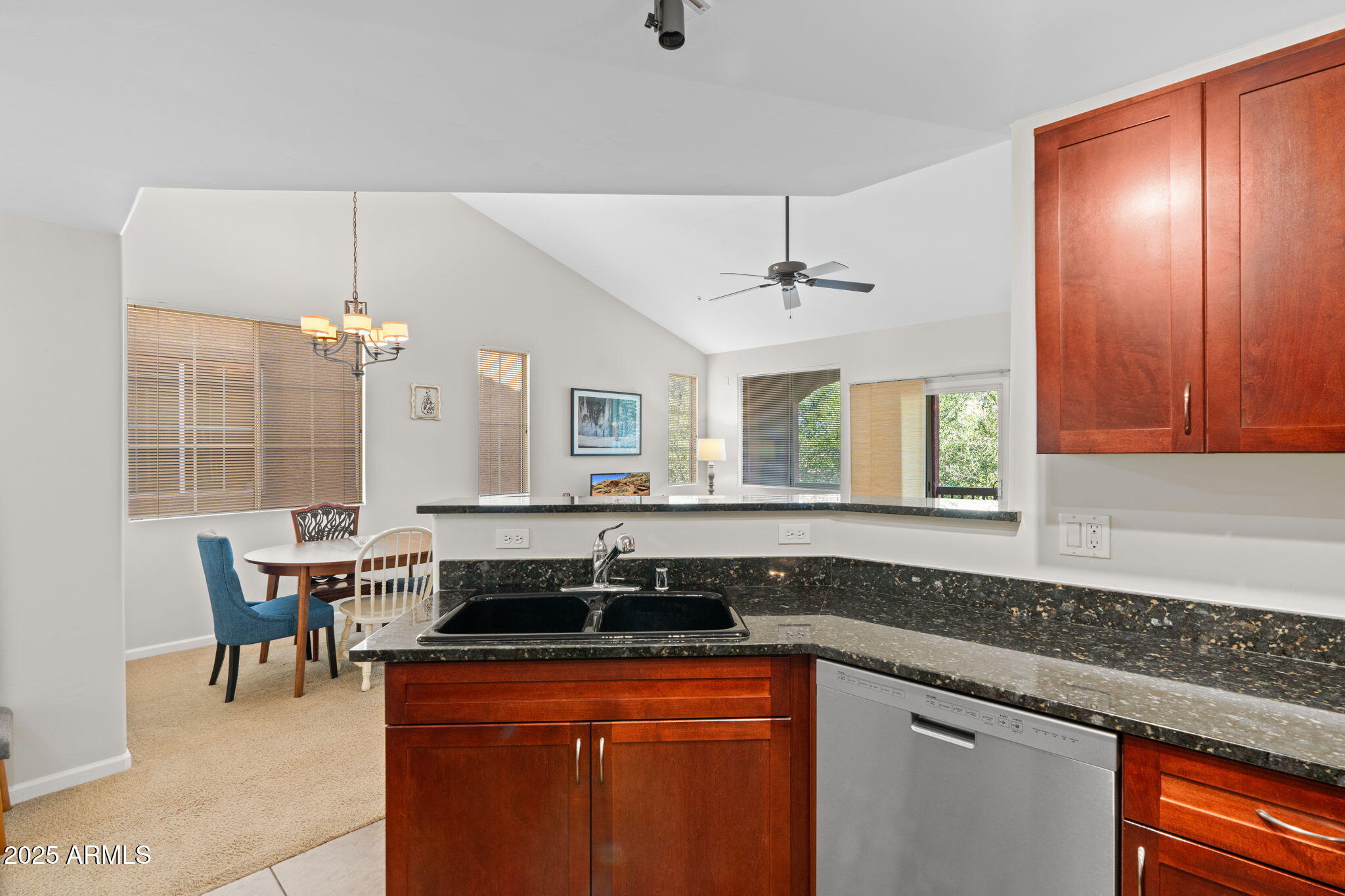1920 East Bell Road, Unit 1034 Phoenix, AZ 85022 - Photo 9 of 34 9-web-or-mls-1902-e-bell-rd