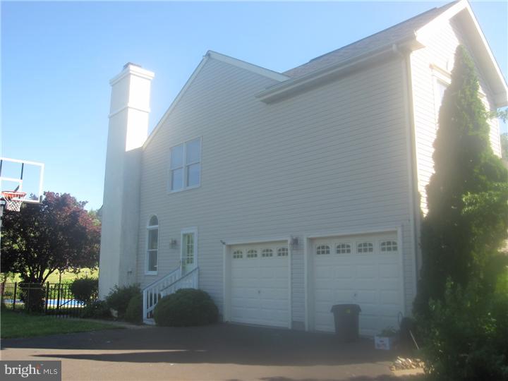 26 Rocking Horse Way Southampton, PA 18966 - Photo 2 of 12 Exterior Side