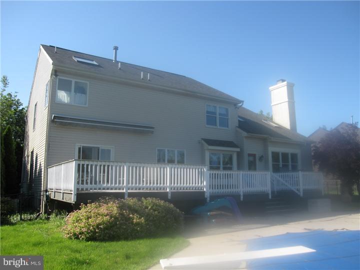 26 Rocking Horse Way Southampton, PA 18966 - Photo 5 of 12 Deck