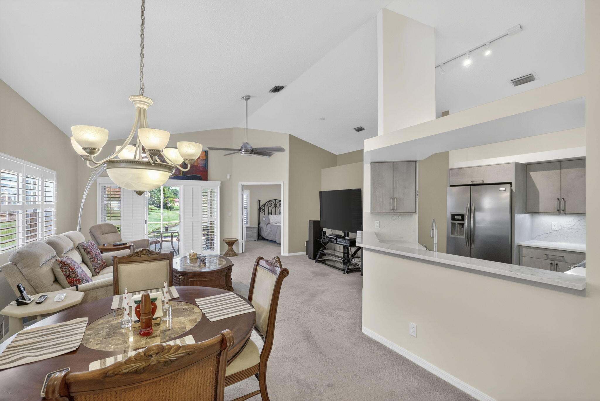 2097 Bonisle Circle Riviera Beach, FL 33418 - Photo 8 of 35 Living Area