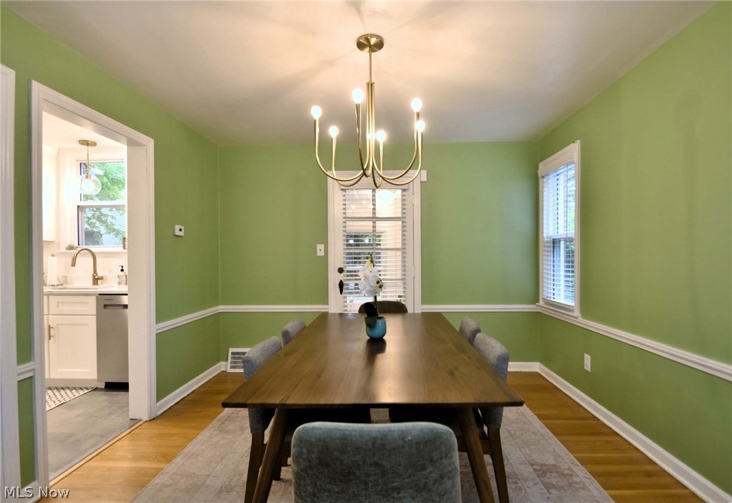 3558 Radcliffe Road Cleveland Heights, OH 44121 - Photo 8 of 32