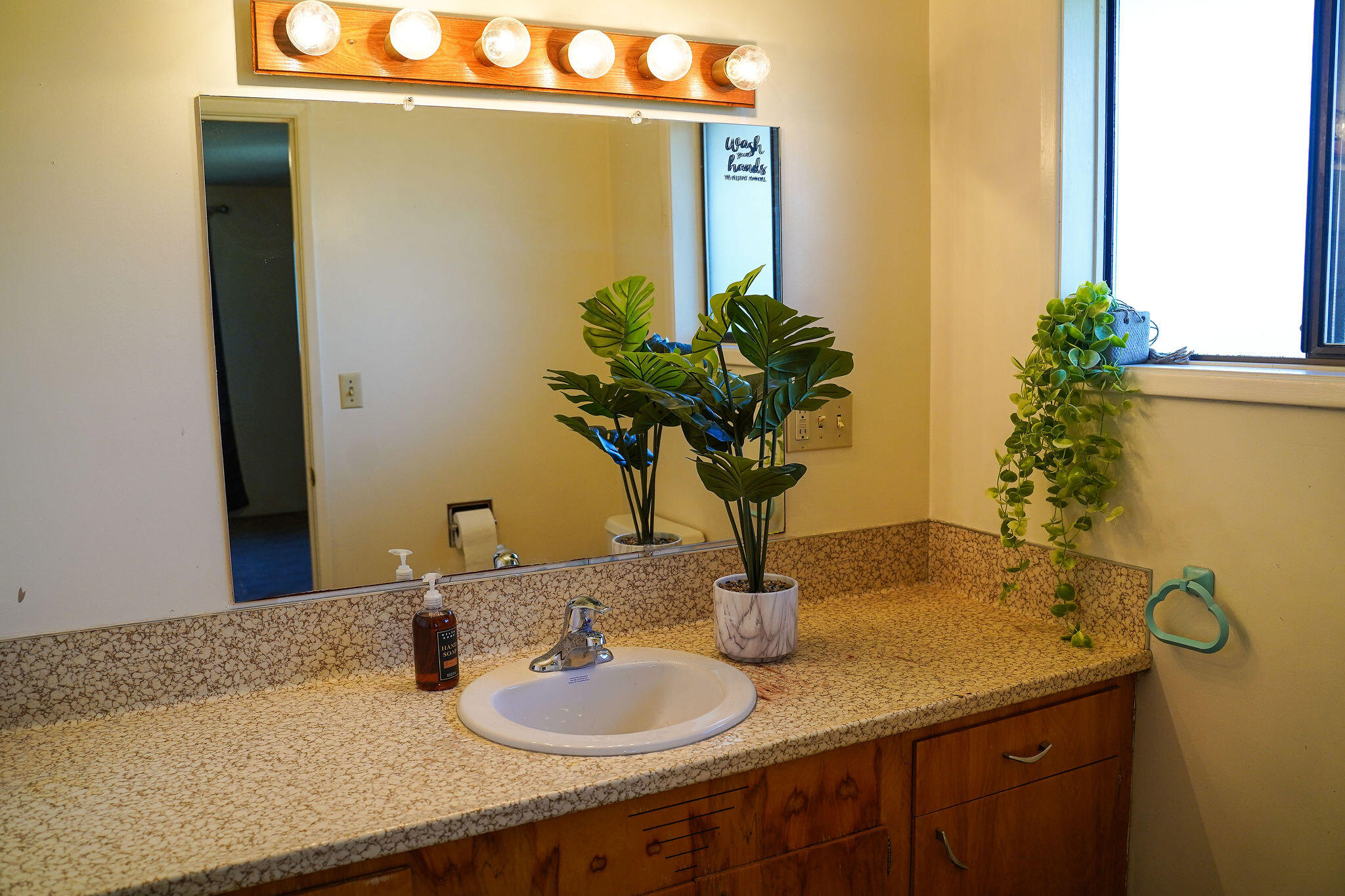 920 South 4th Street Central Point, OR 97502 - Photo 26 of 31 DSC01671