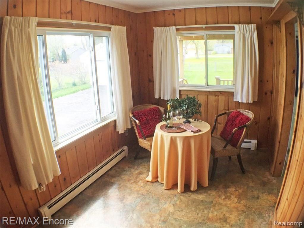 3180 Gerald Avenue Rochester, MI 48307 - Photo 6 of 12 Kitchen nook with skylight and updated windows